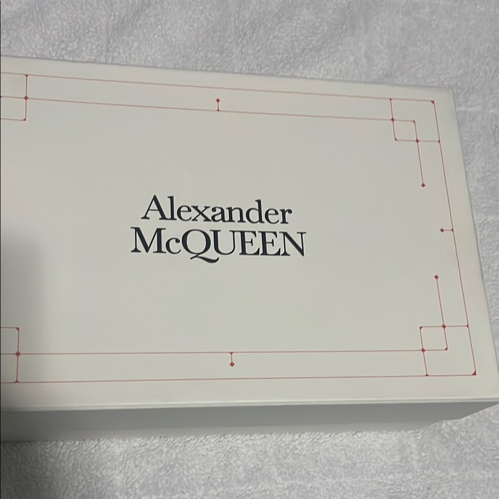 Alexander McQueen Sneakers (White)